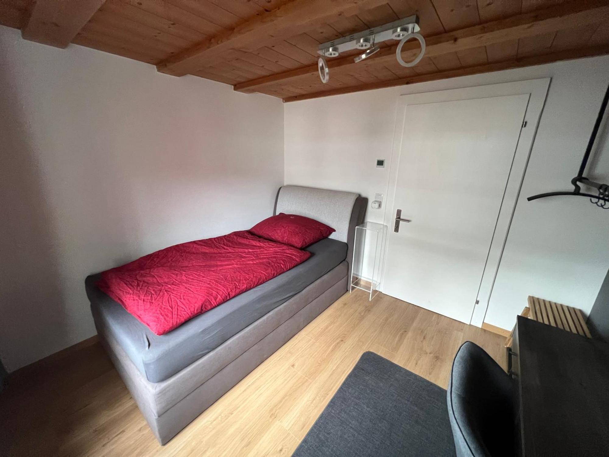 Crimson Cottage Apartments Дорнбірн Екстер'єр фото